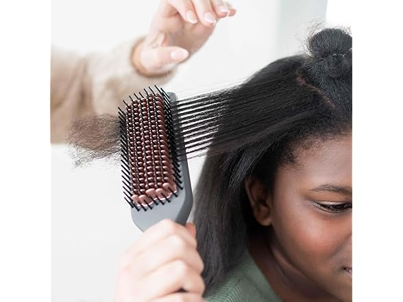 Hairitage Heated Ceramic Straightening Brush for Blowouts