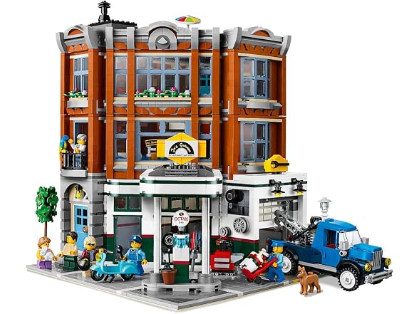 LEGO Corner Garage 10264
