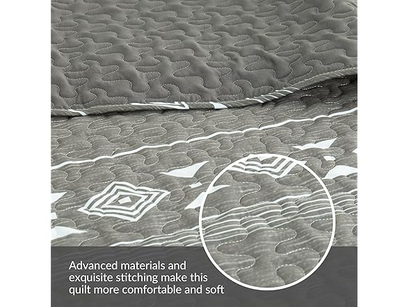 Whale Flotilla Queen Size Quilt Set