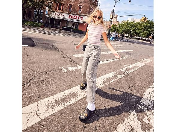 Crocs Classic Unisex Clog Black M14W16