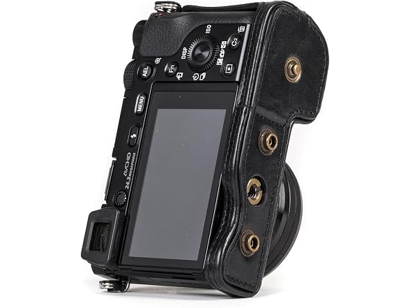 MegaGear Ever Ready Genuine Leather Camera Case and Strap