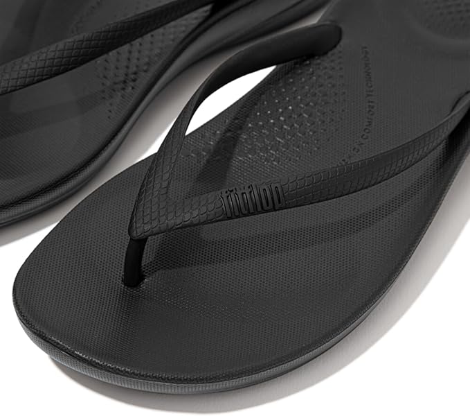 FitFlop Women's IQushion Ergonomic Flip Flop - Gallery 10