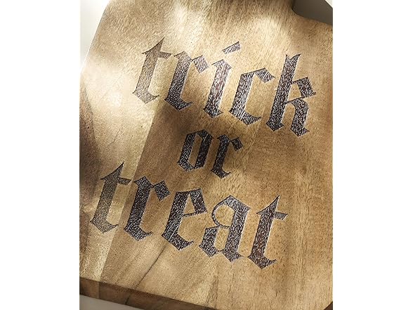 Oneida Trick-or-Treat Cheese Board