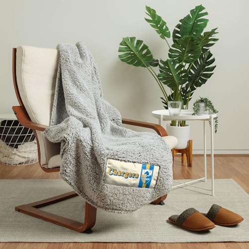 FOCO NFL Retro Style Cloud Sherpa Throw Blanket