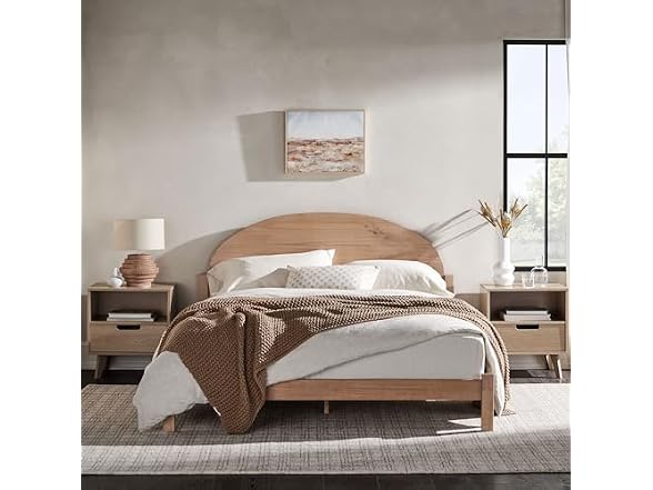 Walker Edison Queen Boho Arch Bed, White