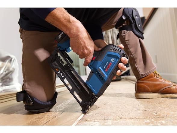 Bosch GNH18V-16MAB12-RT 18V 16GA Finish Nailer Kit