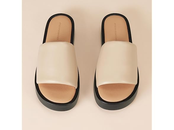 Amazon Essentials Women Padded Flatform Foam Slide