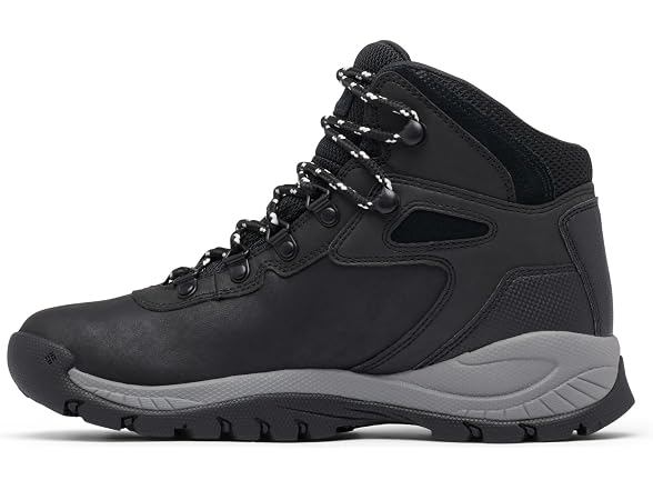 Columbia Women's Newton Ridge Plus