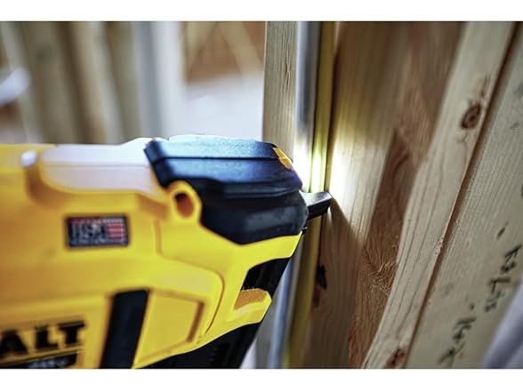 DEWALT DCN701D1  20V MAX* Stapler Kit for Cables