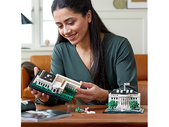 LEGO Architecture Collection: The White House (Open Box)