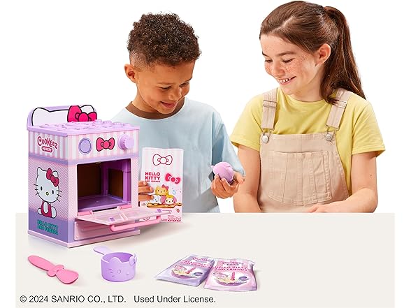 Cookeez Makery Hello Kitty & Friends Oven Playset