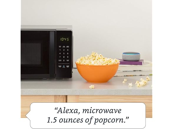 Amazon Basics Microwave, Small, 0.7 Cu. Black