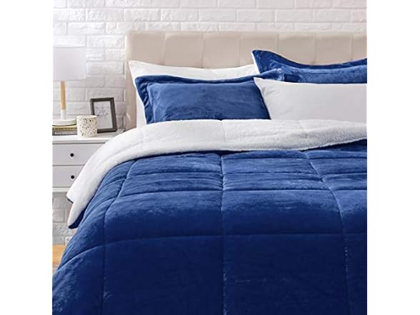 Amazon Basics 3-Piece Micromink Sherpa Set