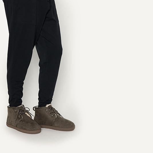 Amazon Essentials Men Sherpa Lined Chukka Boots - Gallery 10