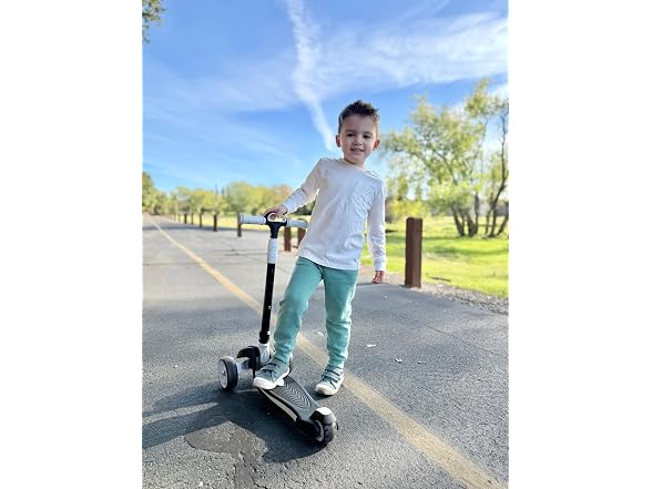 Nattork White Kids Scooter for Age 3-10