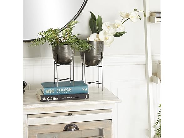 Deco 79 Metal Indoor Outdoor Planter