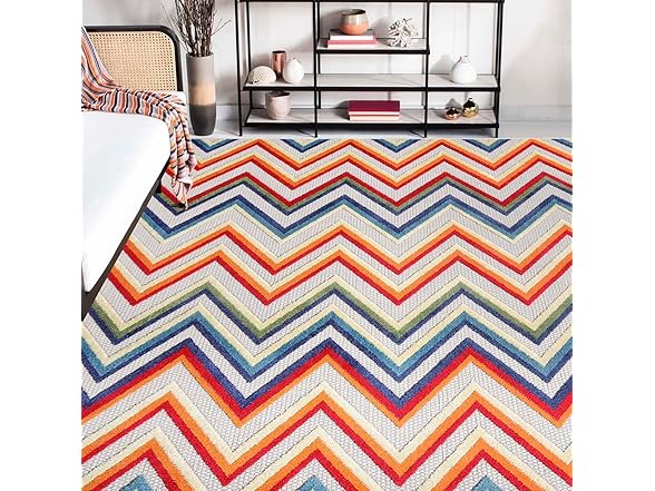 Superior Indoor/Outdoor Zig-Zag Rug