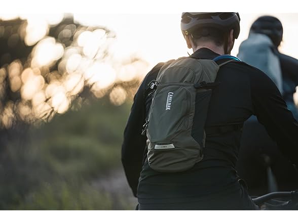 CamelBak Lobo 9 Hydration Pack (70oz)