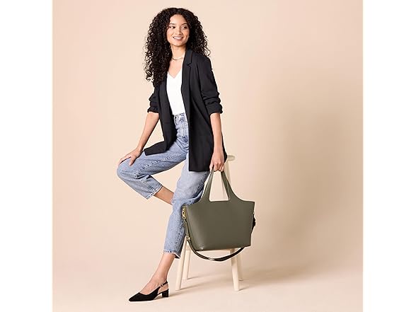 Amazon Essentials Women 2-Pack 3/4 Sleeve V-neck