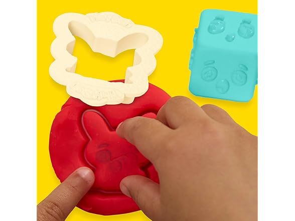 Play-Doh Fold & Go Playmat Starter Set