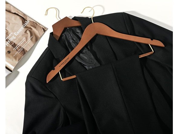 Sukkiri Homu Wooden Hanger Set for Closet - 30 Pack