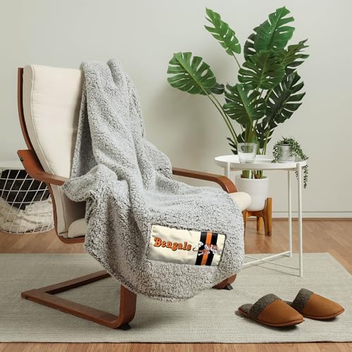FOCO NFL Retro Style Cloud Sherpa Throw Blanket