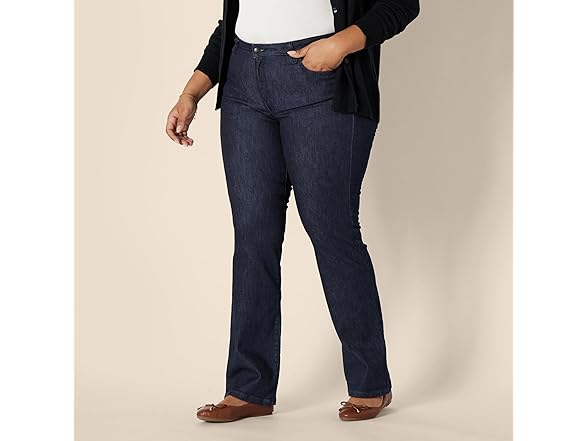 Amazon  Essentials Mid-Rise Bootcut Jean Rinsed 16L
