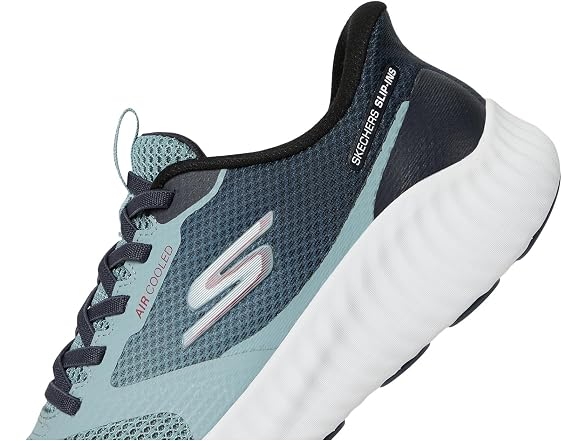 Skechers Men's GO RUN Now Starfuse Slip Ins