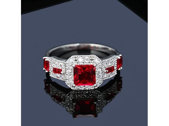 Emsione Inlaid Square Red Zircon Ring
