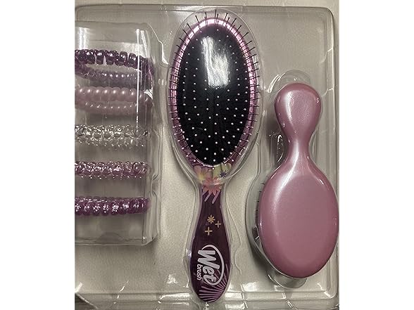 Wet brush’s Disney Princess Tiana Detangling Accessory Bundle