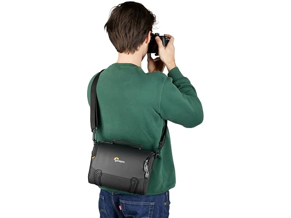Lowepro Adventura SH 140 III 3L Shoulde