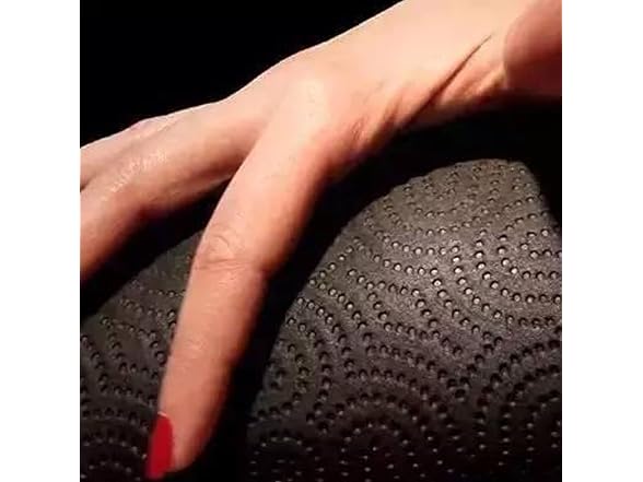 Renova Black Paper Towel 1 Roll 120 Sheets