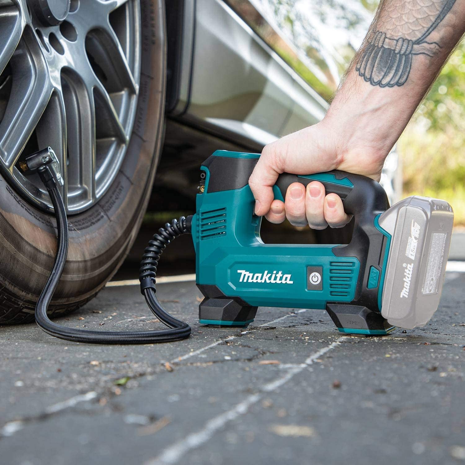 Makita DMP180ZX 18V LXT® Lithium-Ion Cordless Inflator (Open Box) - Gallery 10