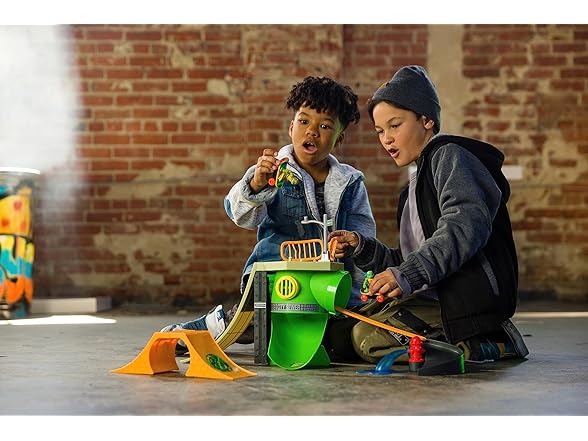 TMNT Toy, Turtle Madness Skate Park Playset