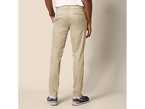 Amazon Essentials Men's Slim-Fit Stretch Chino Pant