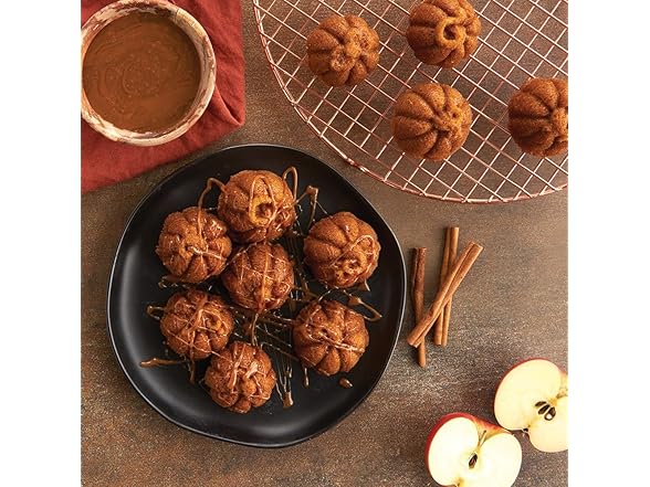 Nordic Ware Lil' Pumpkins Cakelet Pan, 2 Cup Capacity