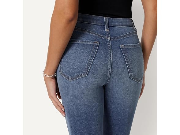 Amazon Essentials Women High Stretch Slim-fit Jean