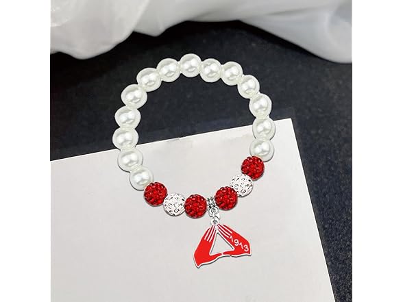 Husuru Delta Pearl Bracelet