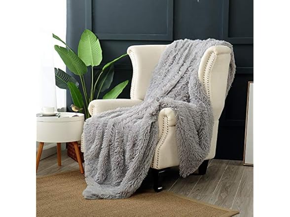 Reafort 60"x70" Luxury Shaggy Fur Throw
