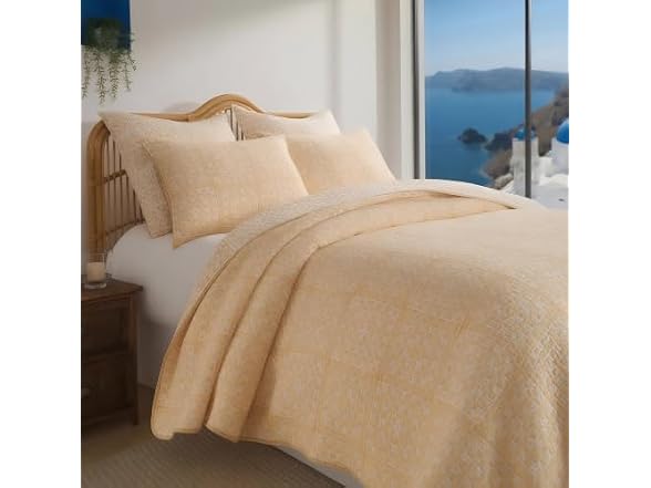 Granny Squares Matelassé Coverlet, 3Pc King