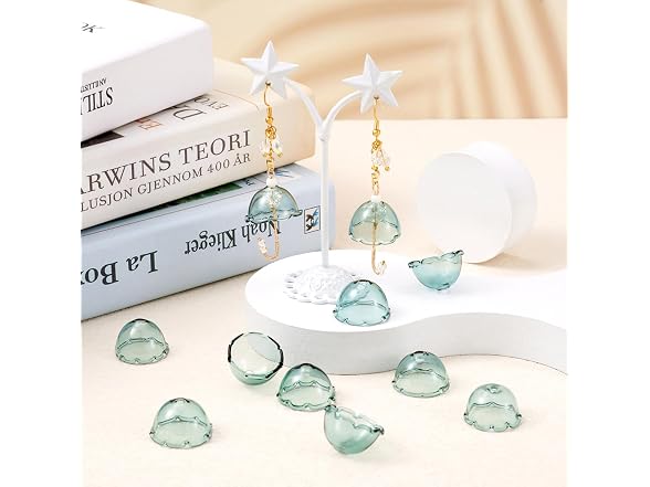 FASHEWELRY 10pcs Glass Trumpet Flower Beads