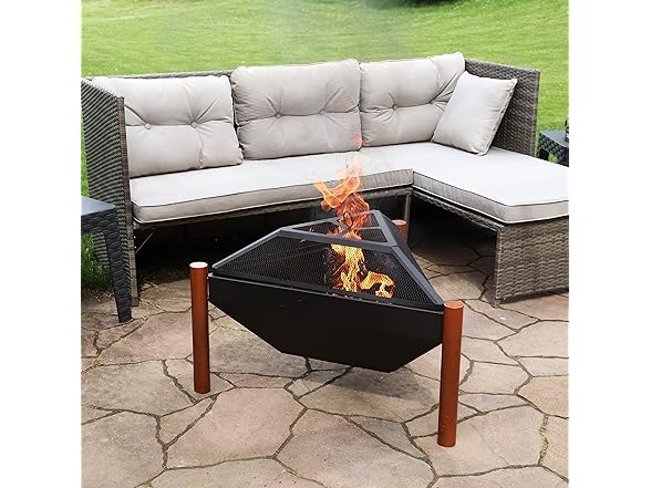 Sunnydaze 31" Steel Triangle Fire Pit