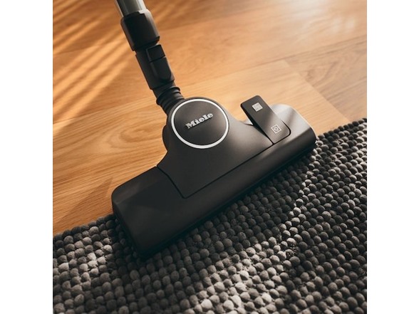 Miele Complete C3 Canister Vacuum
