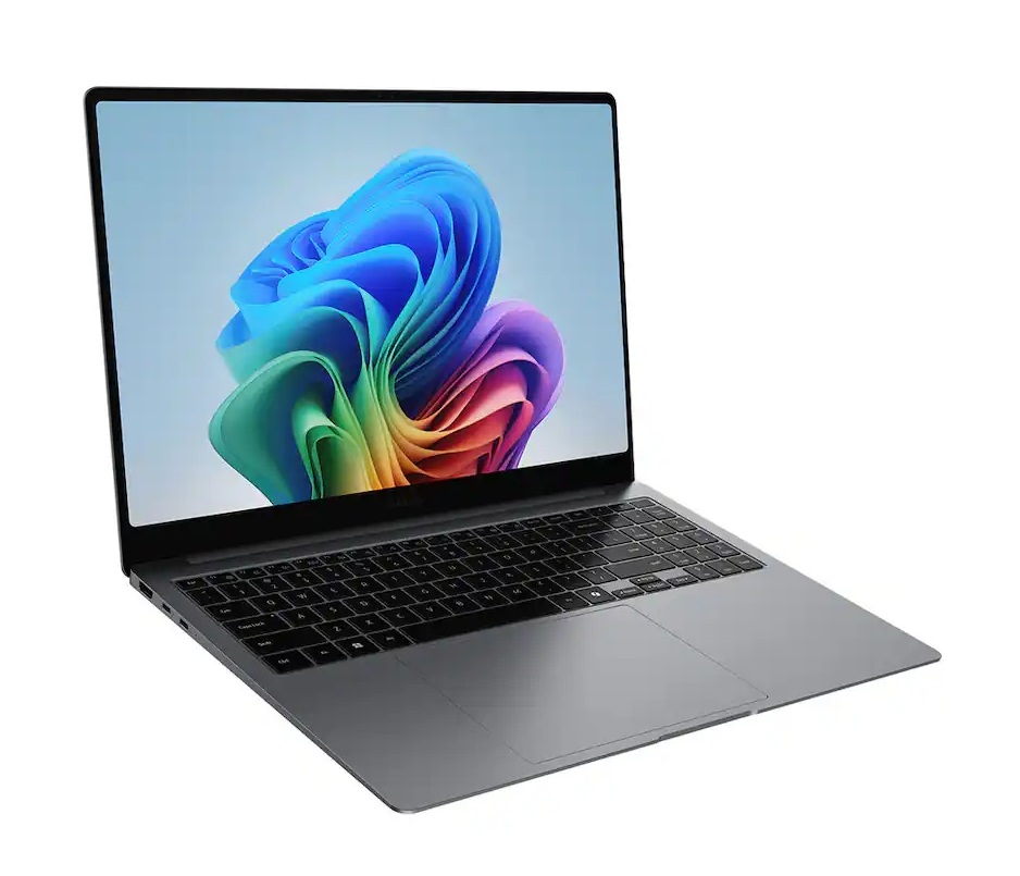 Samsung Galaxy Book5 PRO 14" Touch Laptop - Gallery 3