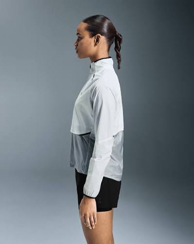On Running Women's Weather Jacket (Open Box) - Gallery 16