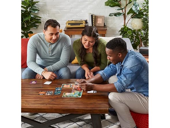 Hasbro Gaming Clue Escape