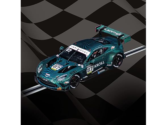 Carrera Aston Martin Vantage AMR GT3 Evo Blackthorn AMR