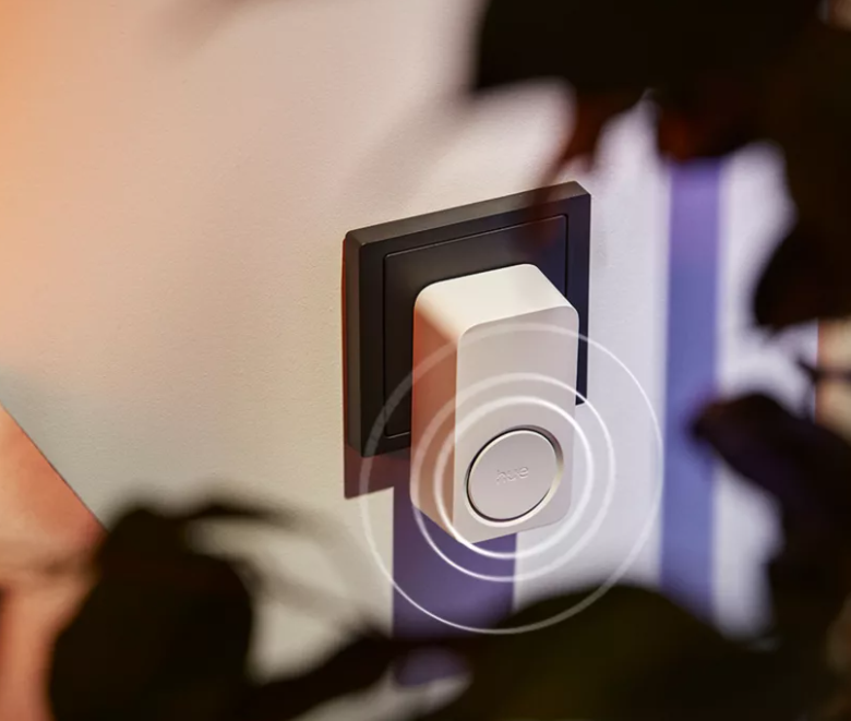 Philips Hue Secure Wired Video Doorbell Bundle - Gallery 15