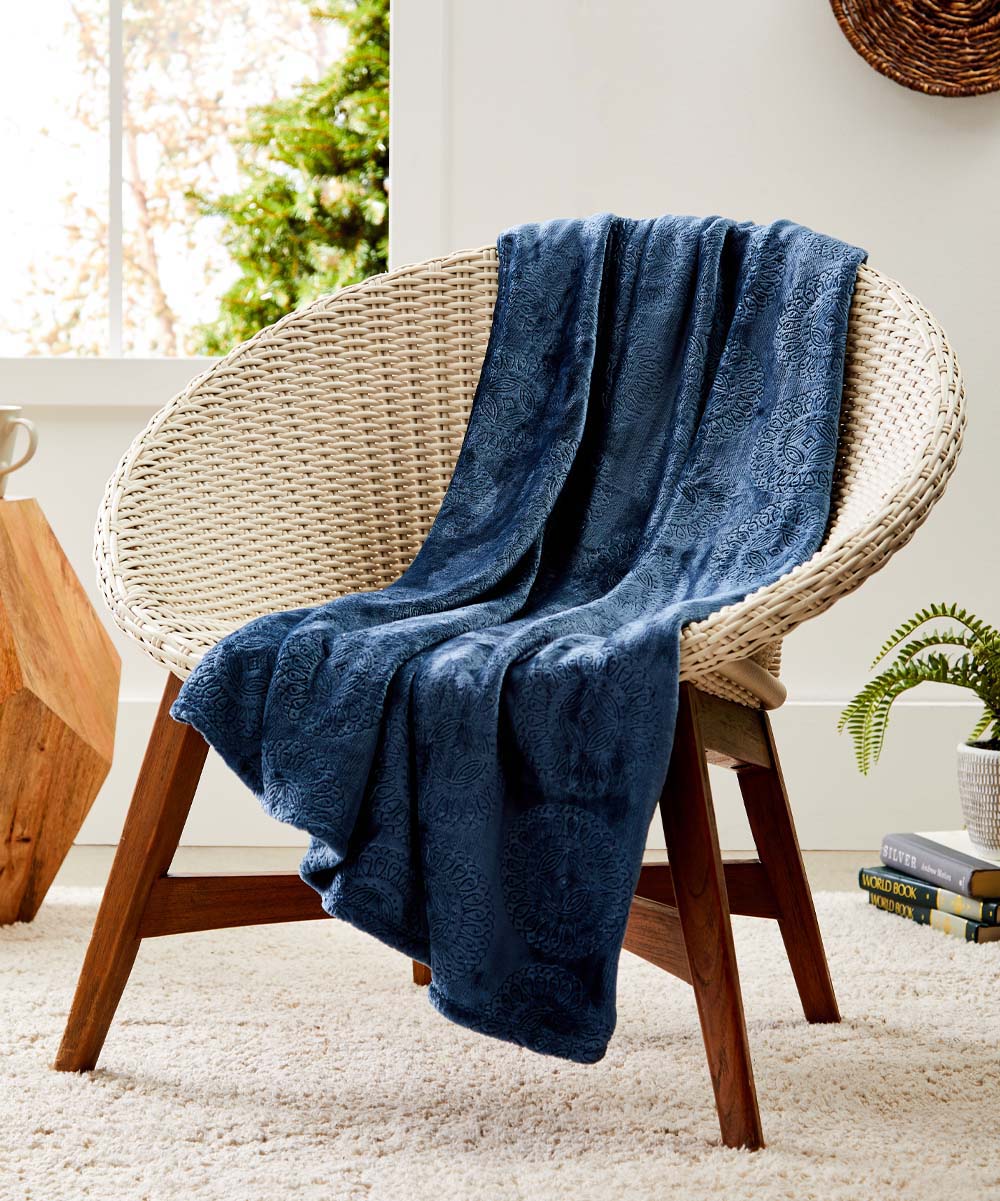 Caesar Embossed Throw - Gallery 9