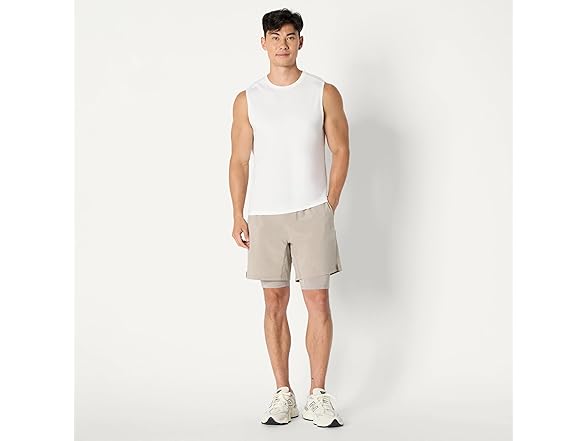 Amazon Essentials Men Tech Stretch Muscle Shirt